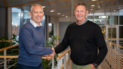 Mattias och Jens tar i hand